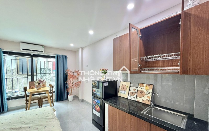 CHO THUÊ CĂN HỘ STUDIO BAN CÔNG NẰM NGAY QUẦN NGỰA, BA ĐÌNH