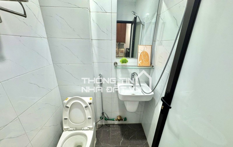 CHO THUÊ CĂN HỘ STUDIO BAN CÔNG NẰM NGAY QUẦN NGỰA, BA ĐÌNH