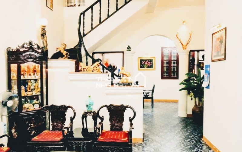 Biệt thự 133m2, sổ hồng chính chủ tại phố Vương Thừa Vũ