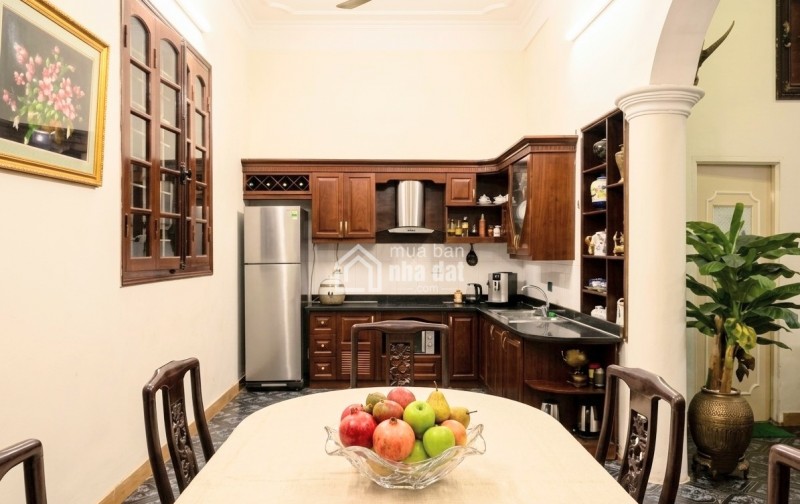Biệt thự 133m2 phố Hoàng Văn Thái, 2 mặt thoáng, view hồ Đầm Hồng