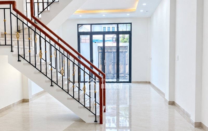 NHÀ PHỐ NGANG 5M ĐANG HOÀN THIỆN TẠI THẠNH XUÂN 25, Q12