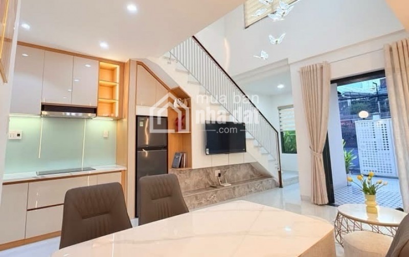 Bán nhà trong kiệt đường Hoàng Diệu , giá chỉ nhỉnh hơn 4 tỷ