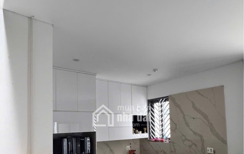 Bán nhà đường Hà Huy Giáp , giá chỉ nhỉnh hơn 8 tỷ